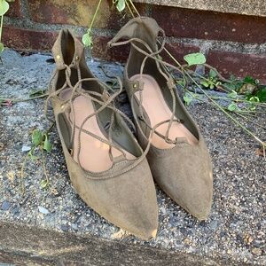 Green lace up pointy ballet flat